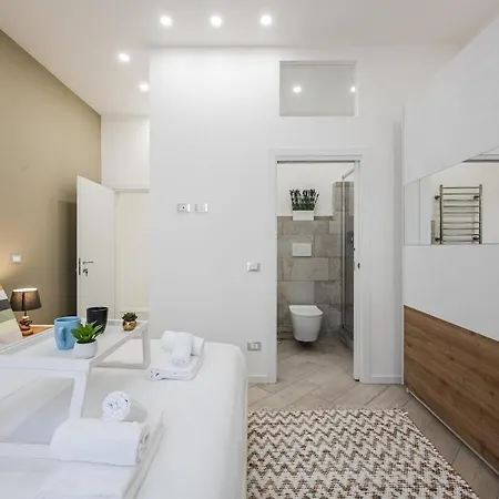 Train Station Deluxe 3 Bath Apartamento *