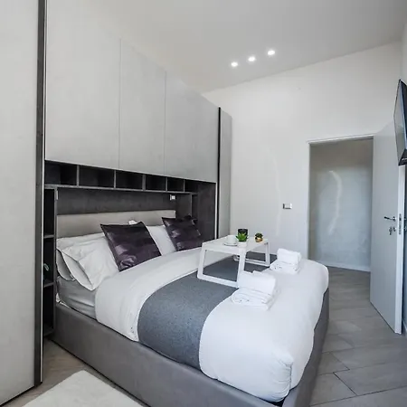 Train Station Deluxe 3 Bath Bolonia